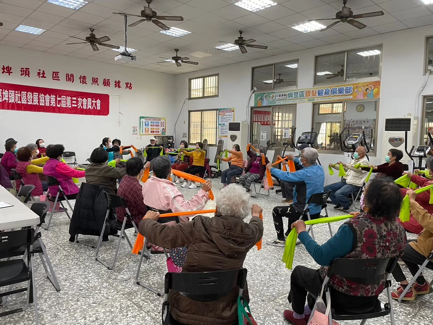 Line Album 20250220 埤頭關懷據點 中高齡體適能健促課程 250529 1